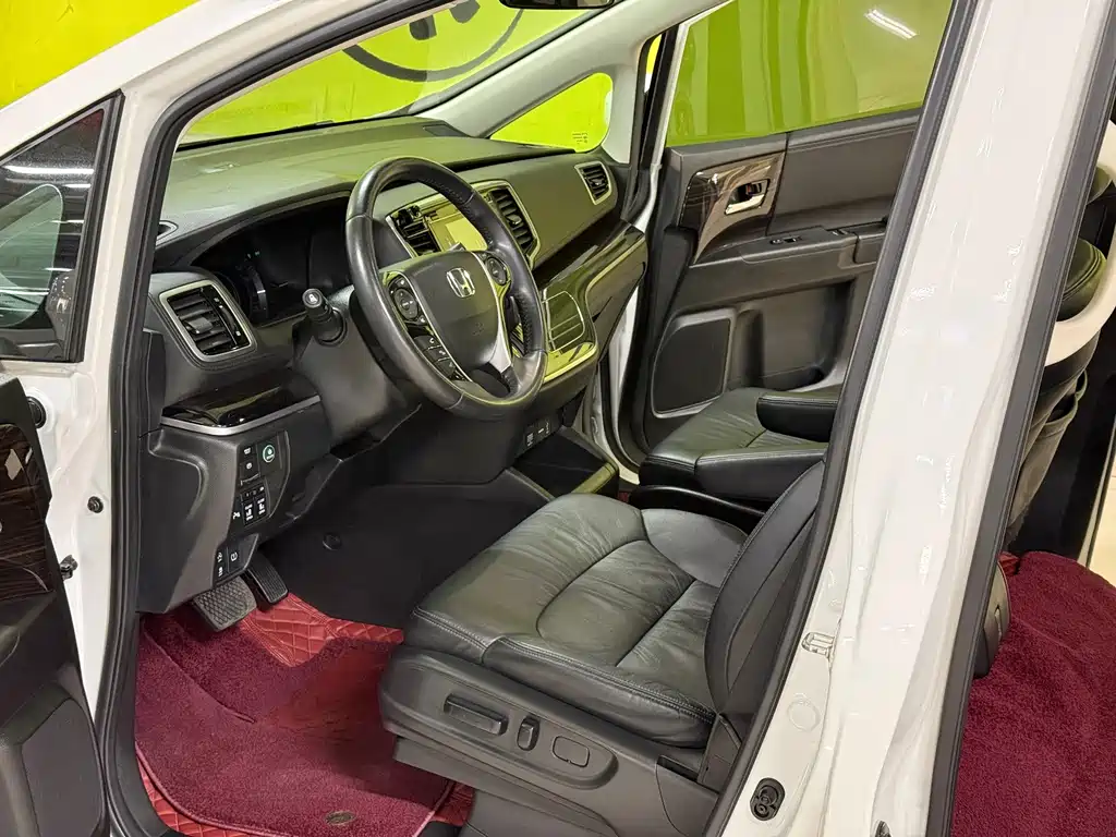 Honda Odyssey 2019 — фото 12