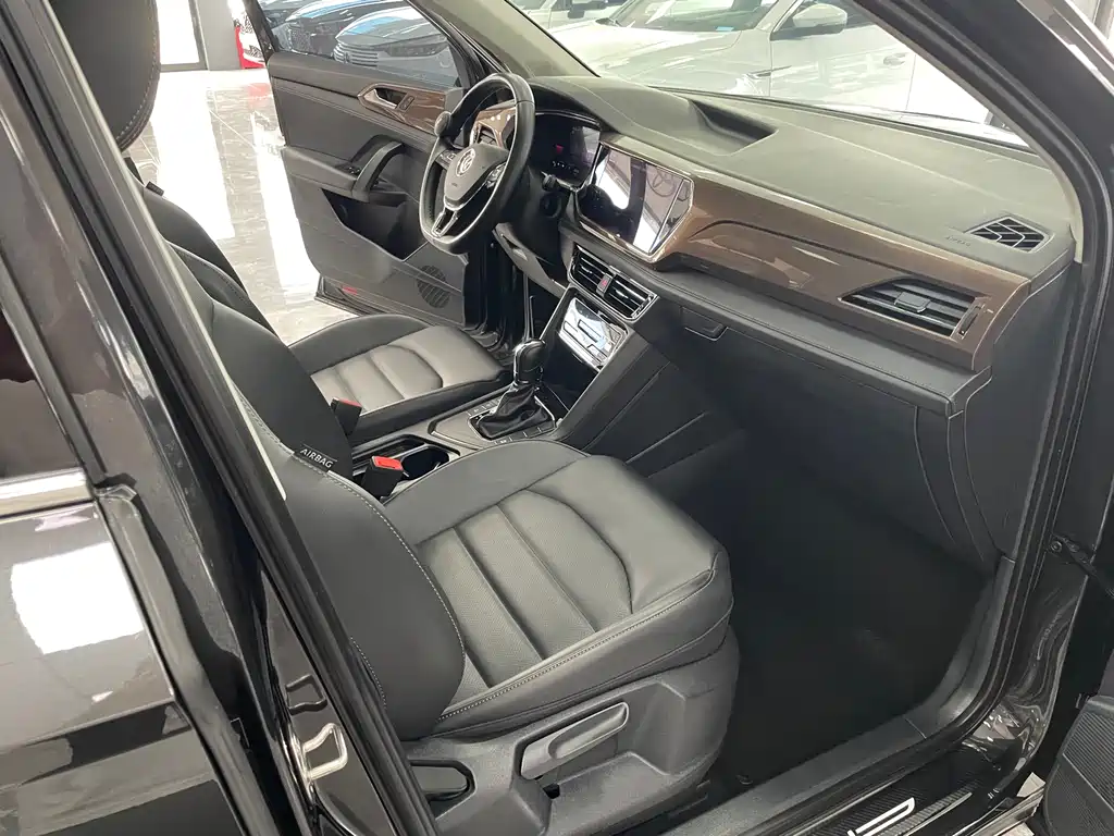 Volkswagen Tharu 2023
