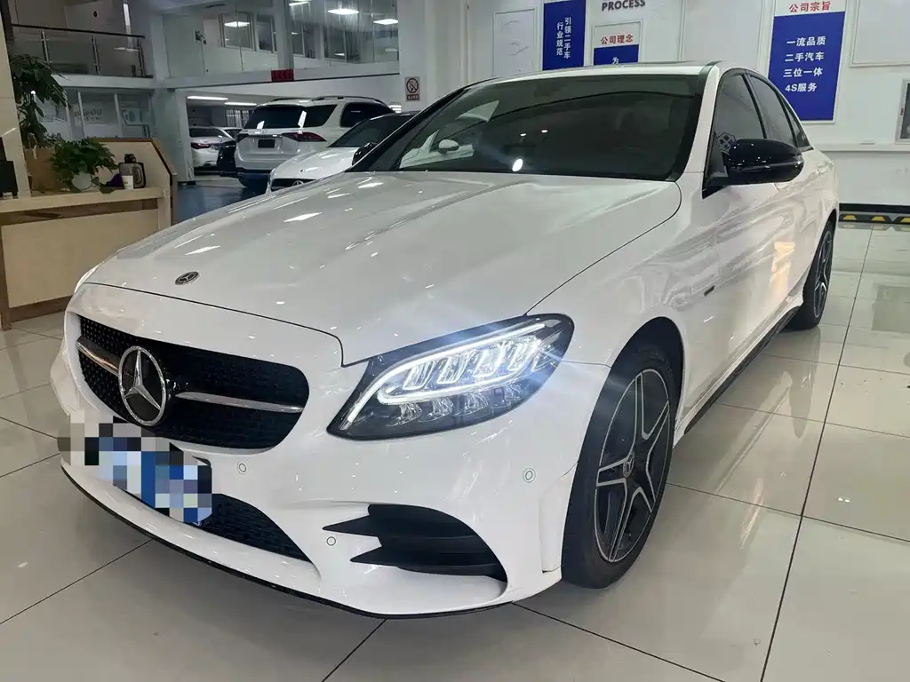 Mercedes-Benz C-Class 2021