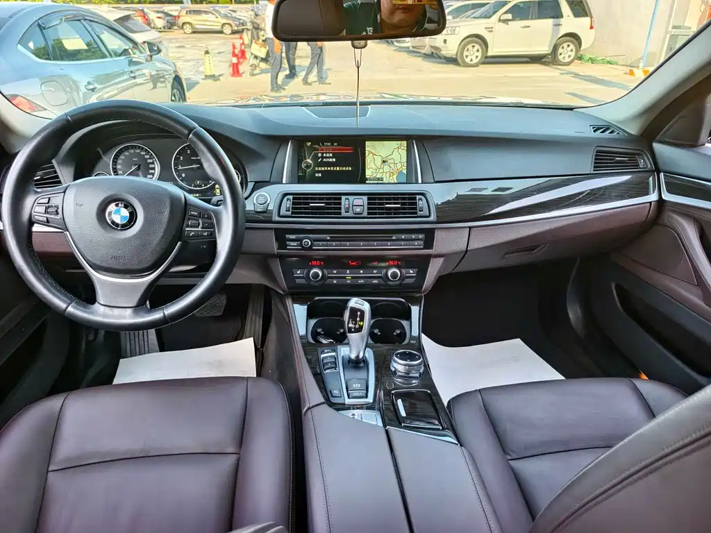 BMW 5 Series 2014 — фото 9