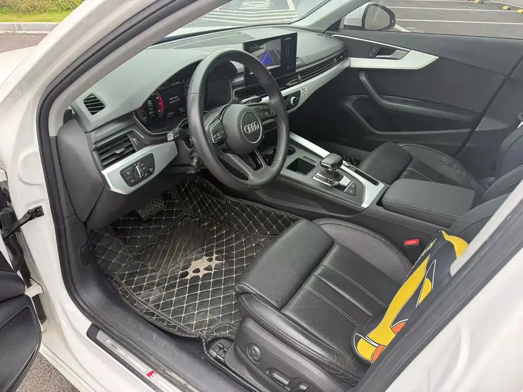 Audi A4L 2021