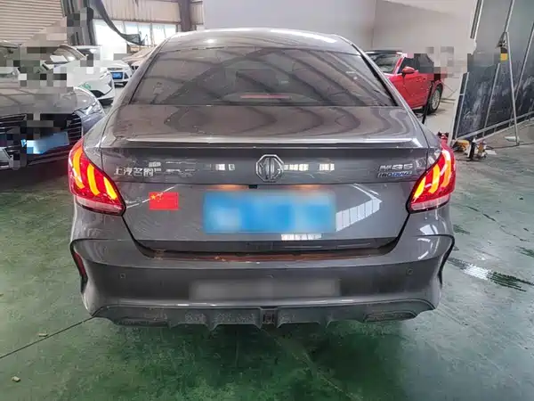 MG MG5 2025