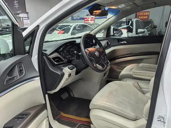 Buick GL8 2023
