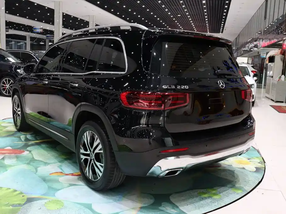 Mercedes-Benz GLB 2024