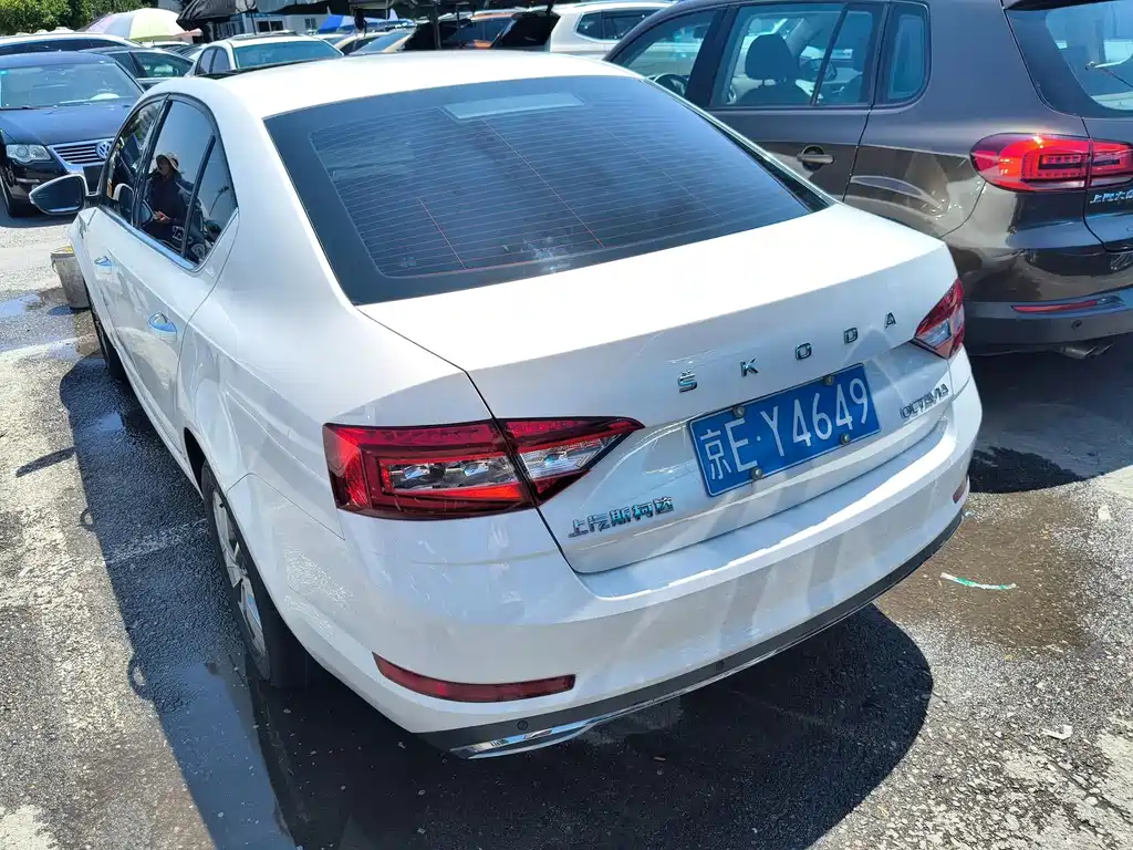 Skoda Octavia 2020 — фото 13
