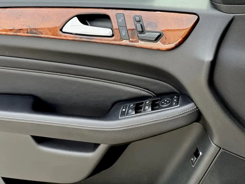 Mercedes-Benz M-Class 2015 — фото 11
