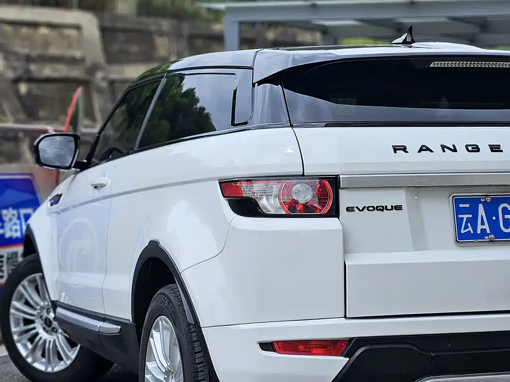 Land Rover Evoque 2012 — фото 11