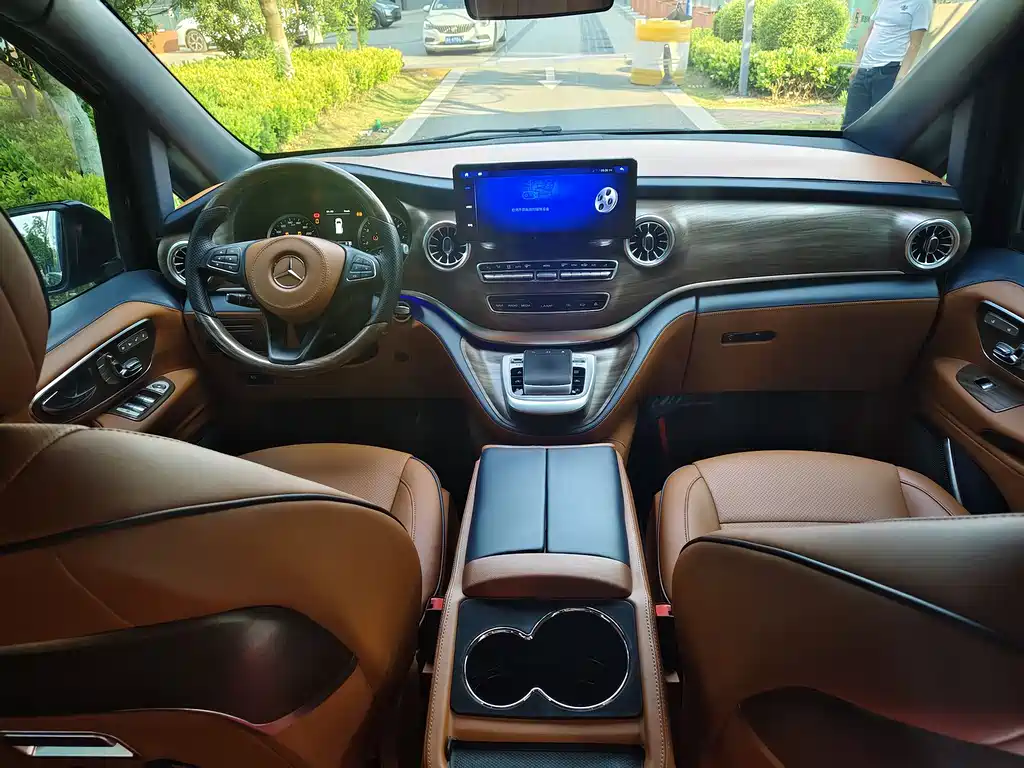 Mercedes-Benz Vito 2023