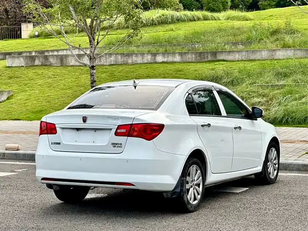 Roewe 350 2015