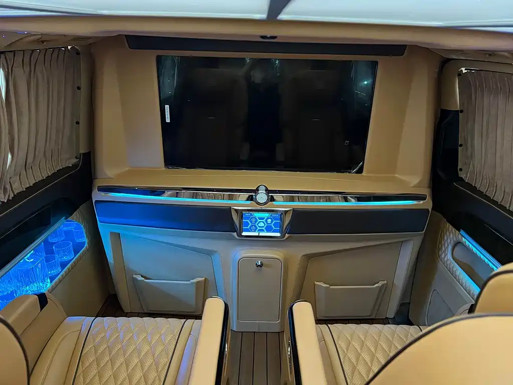 Mercedes-Benz Vito 2021 — фото 15