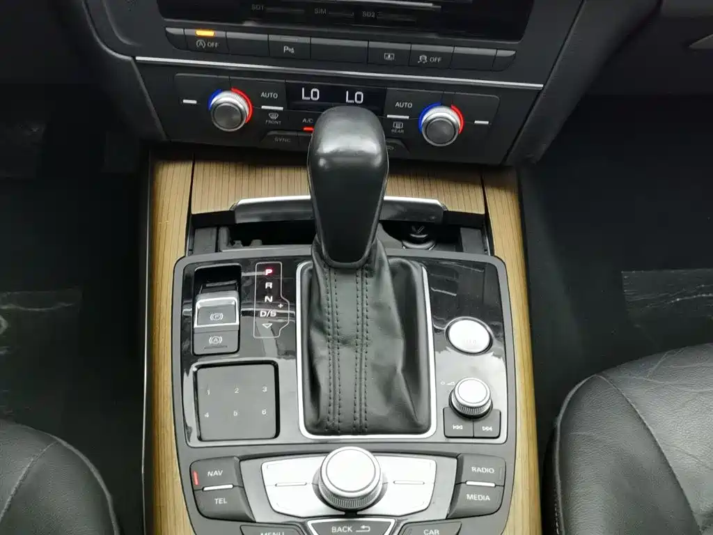Audi A6L 2018 — фото 13