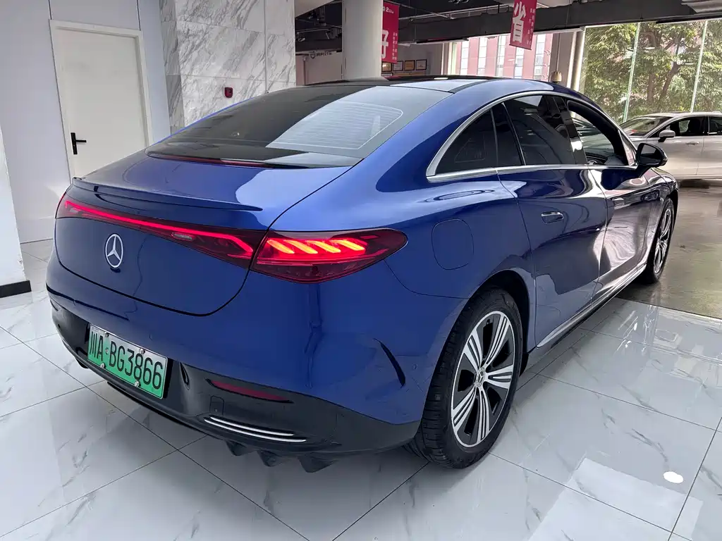 Mercedes-Benz EQE 2024