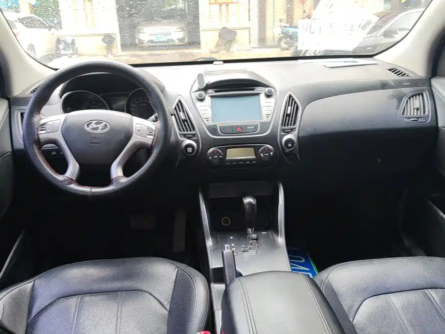 Hyundai ix35 2013 — фото 12