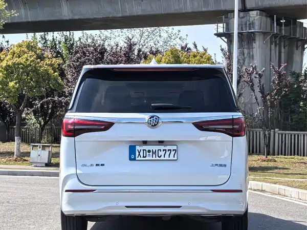 Buick GL8 2023