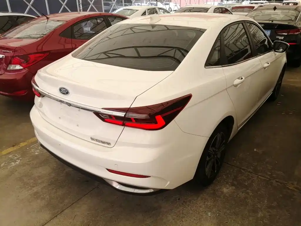 Ford Escort 2021