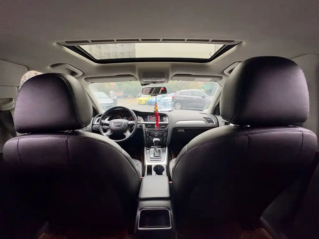 Audi A4L 2016