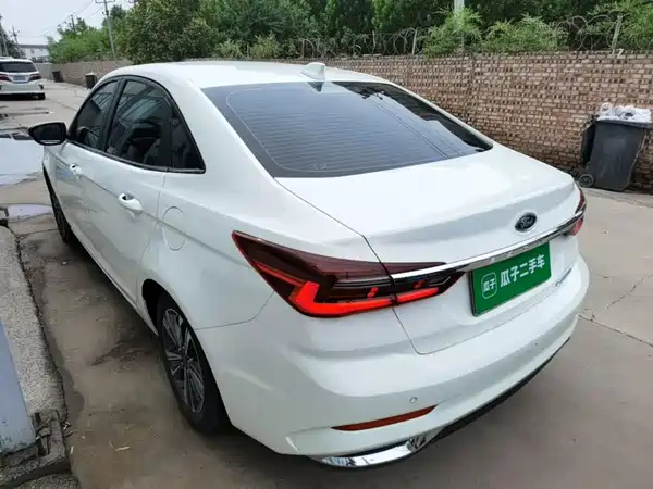 Ford Escort 2021