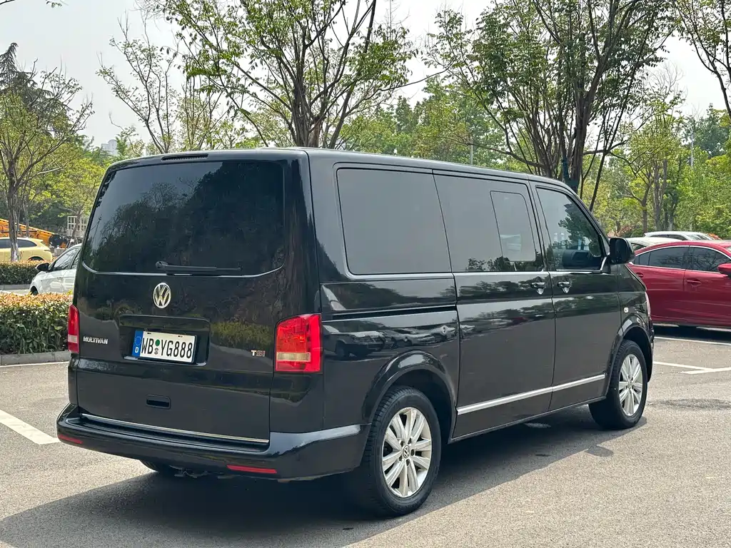 Volkswagen Multivan 2015 — фото 7