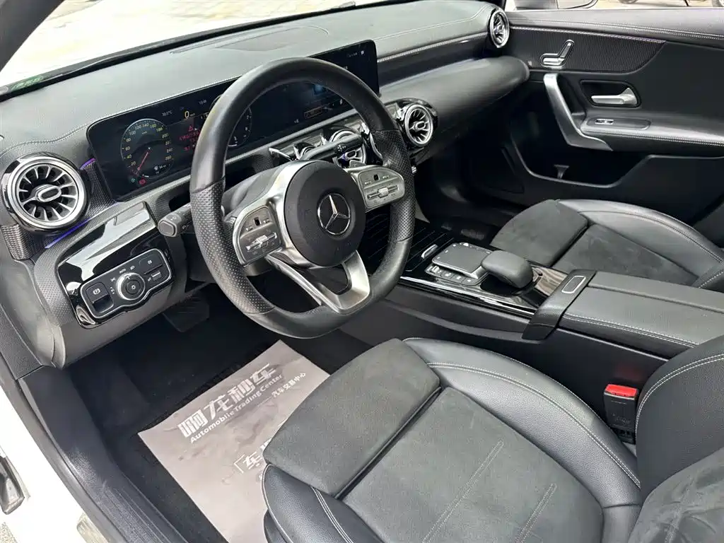 Mercedes-Benz A-Class 2021 — фото 8