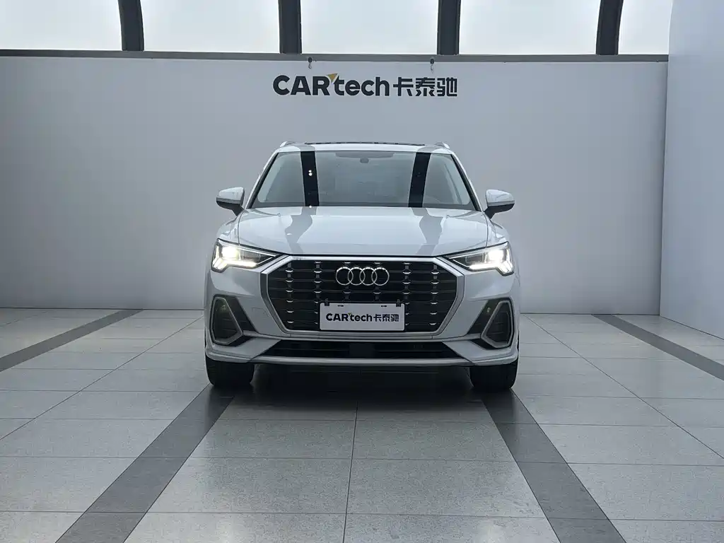 Audi Q3 2022 — фото 2