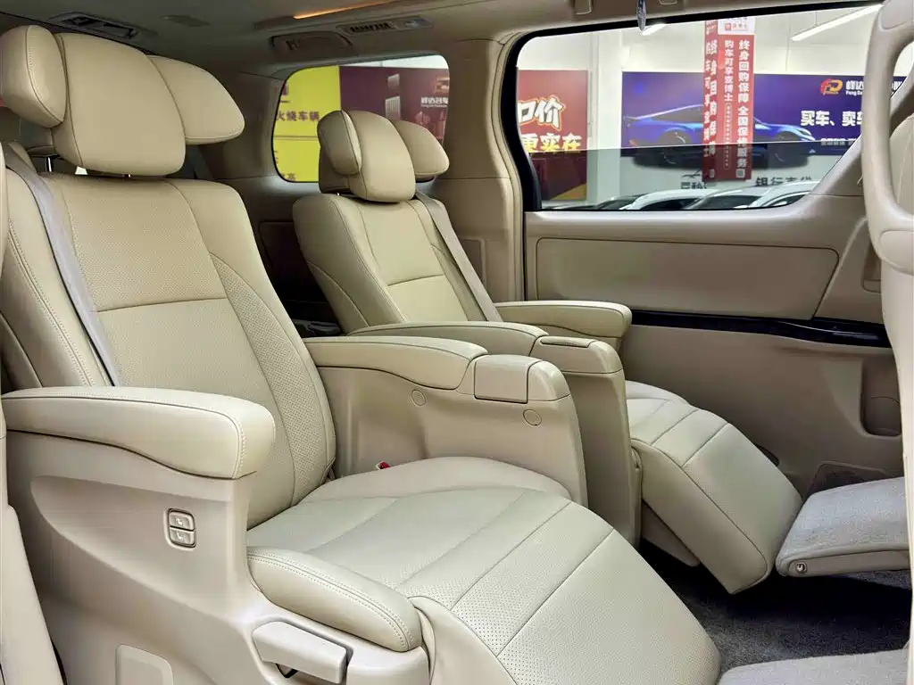 Toyota Alphard 2011 — фото 8