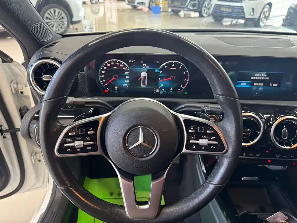 Mercedes-Benz A-Class 2022 — фото 7