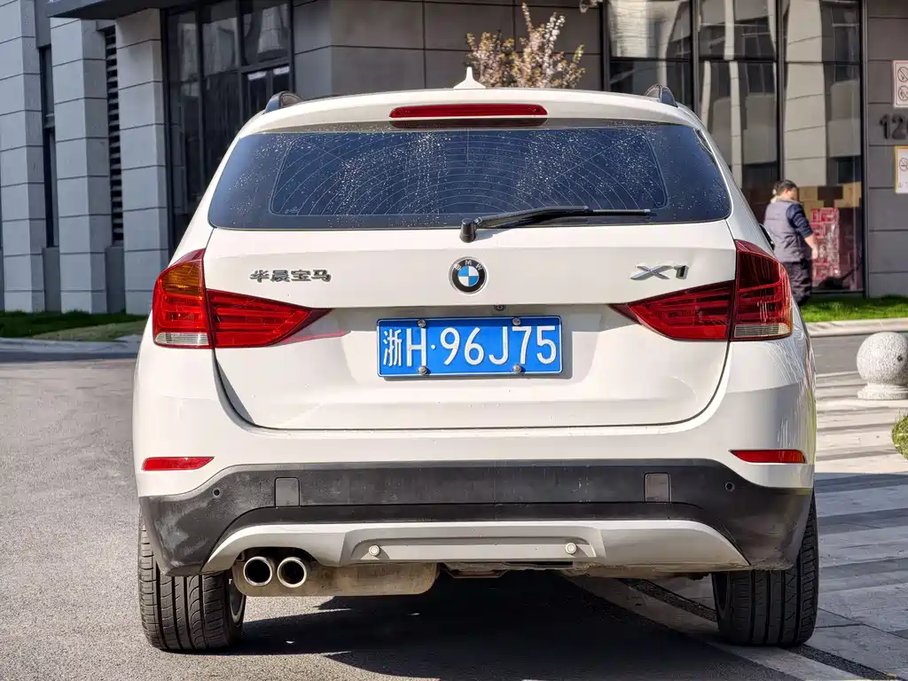 BMW X1 2016 — фото 11