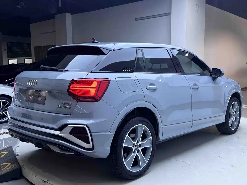 Audi Q2L 2022