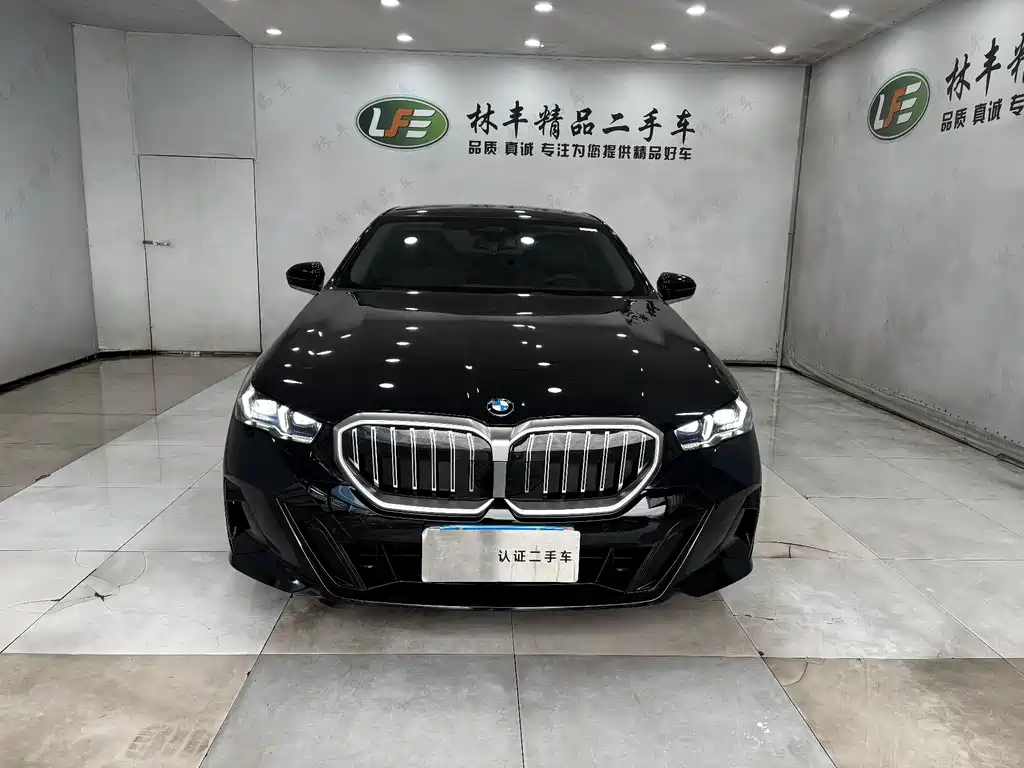 BMW 5 Series 2025