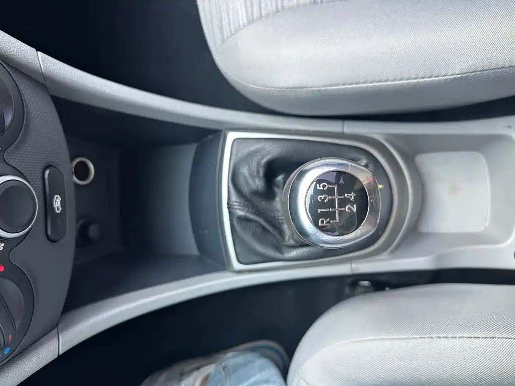 Hyundai Verna 2016 — фото 21