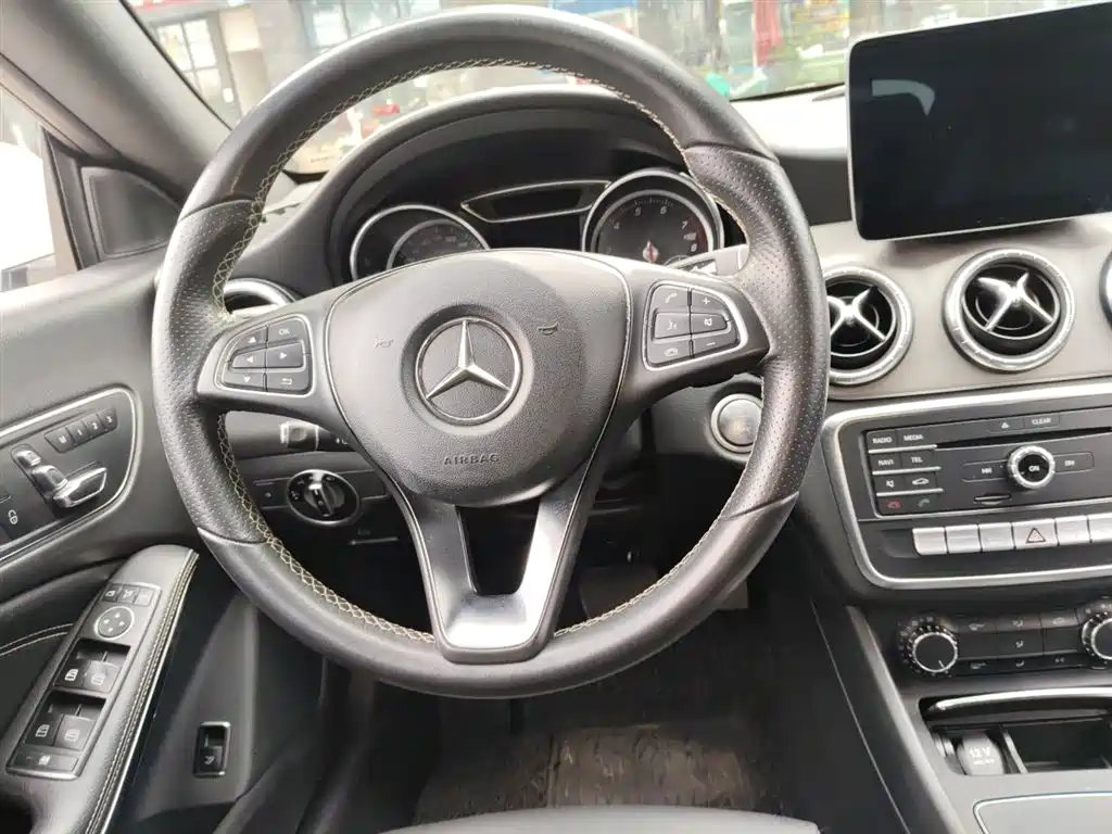 Mercedes-Benz CLA 2017 — фото 6