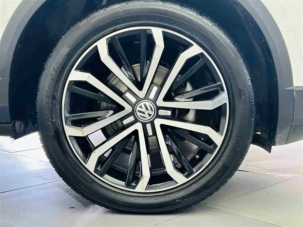 Volkswagen T-Roc 2020 — фото 10
