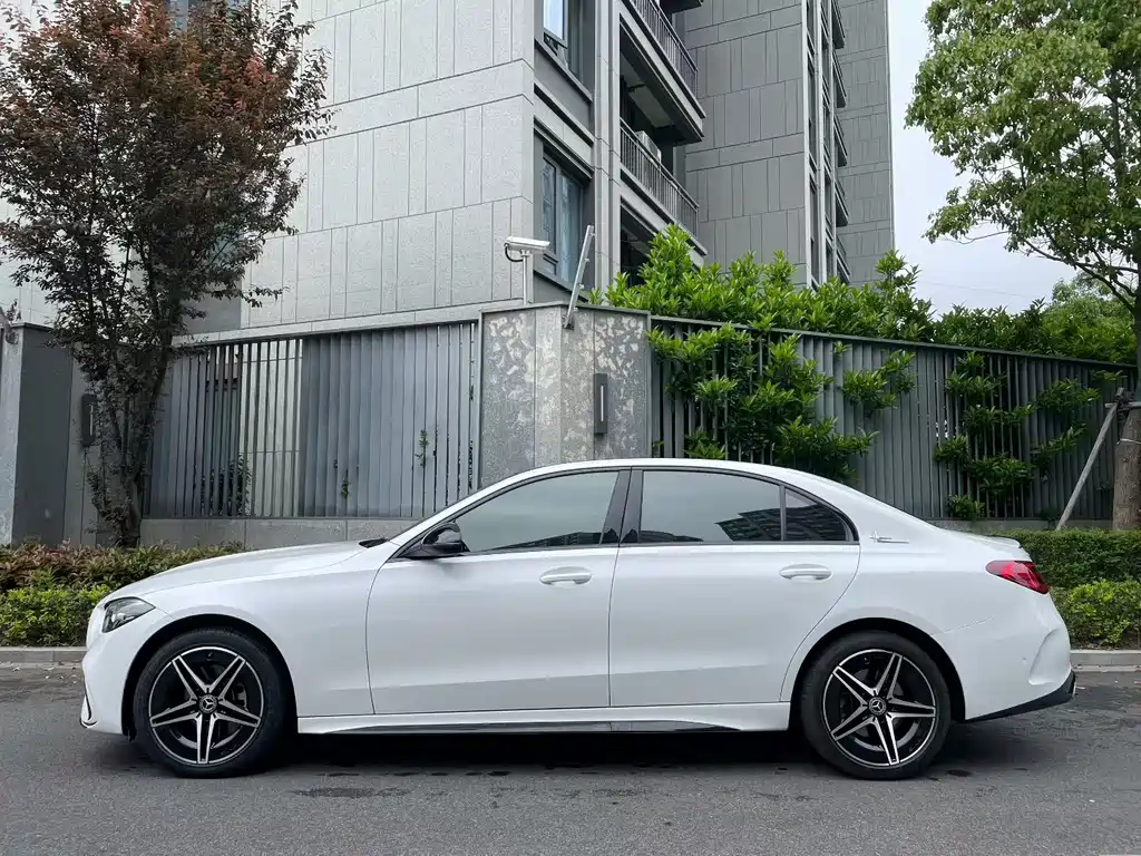 Mercedes-Benz C-Class 2022 — фото 8