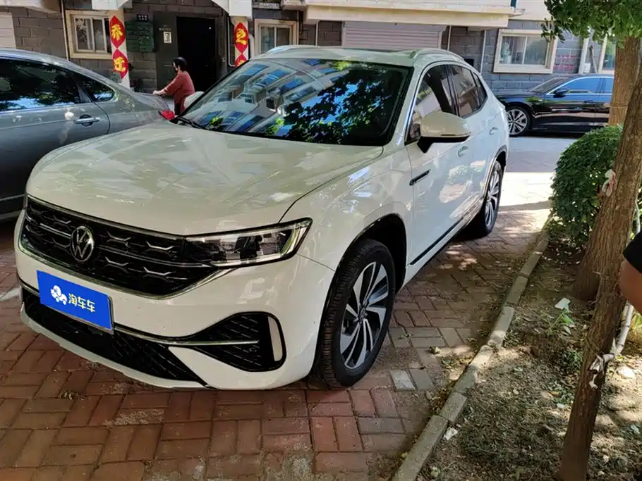Volkswagen X 2023