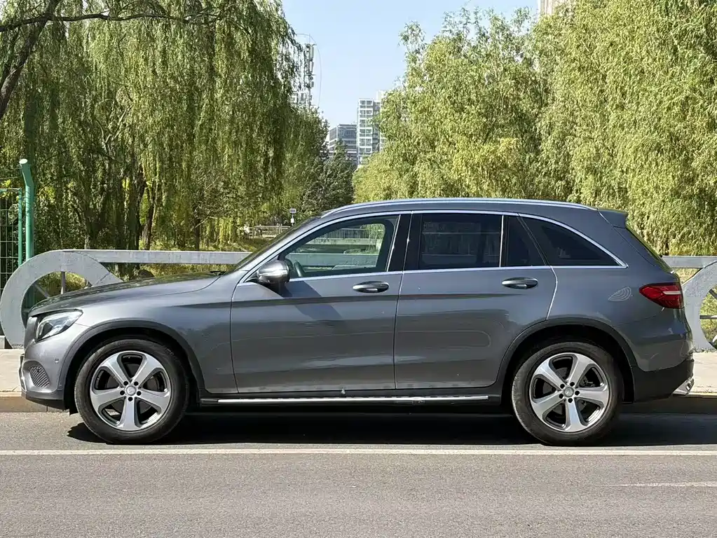 Mercedes-Benz GLC 2016 — фото 15