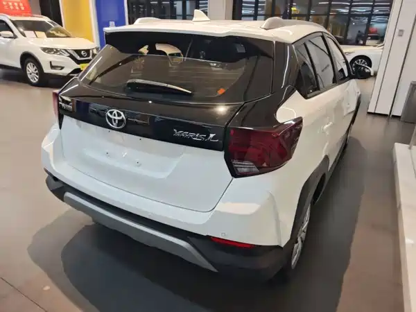 Toyota Yaris L 2020