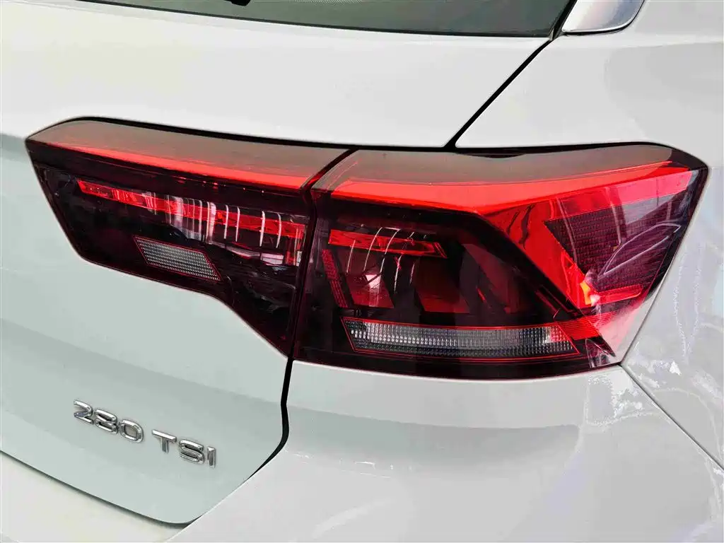 Volkswagen T-Roc 2020 — фото 12