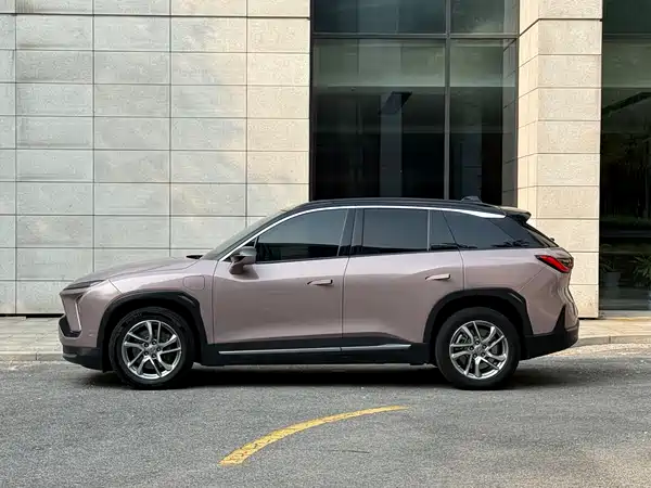 NIO ES6 2020