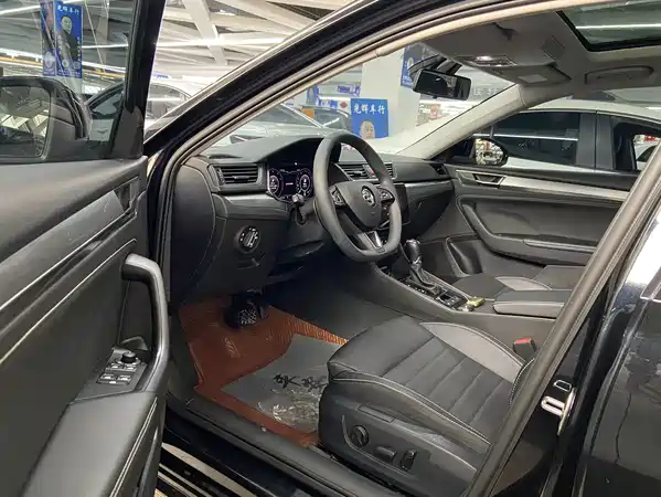 Skoda Superb 2022