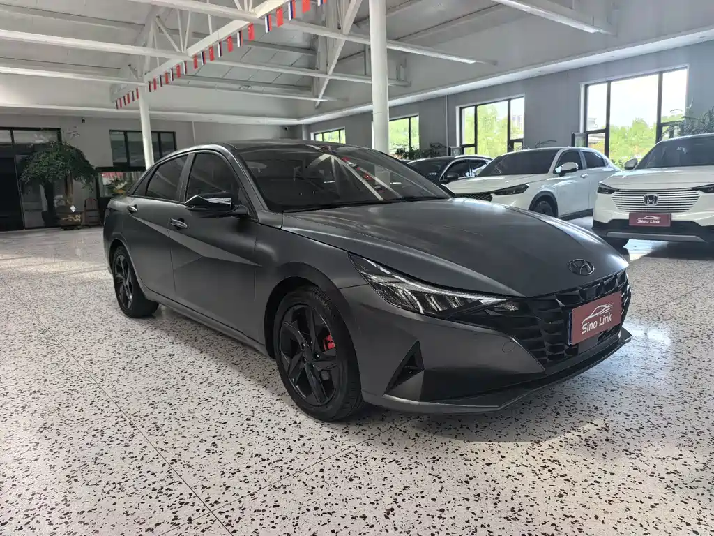 Hyundai Elantra 2023