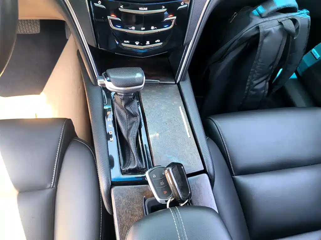Cadillac XTS 2019 — фото 13