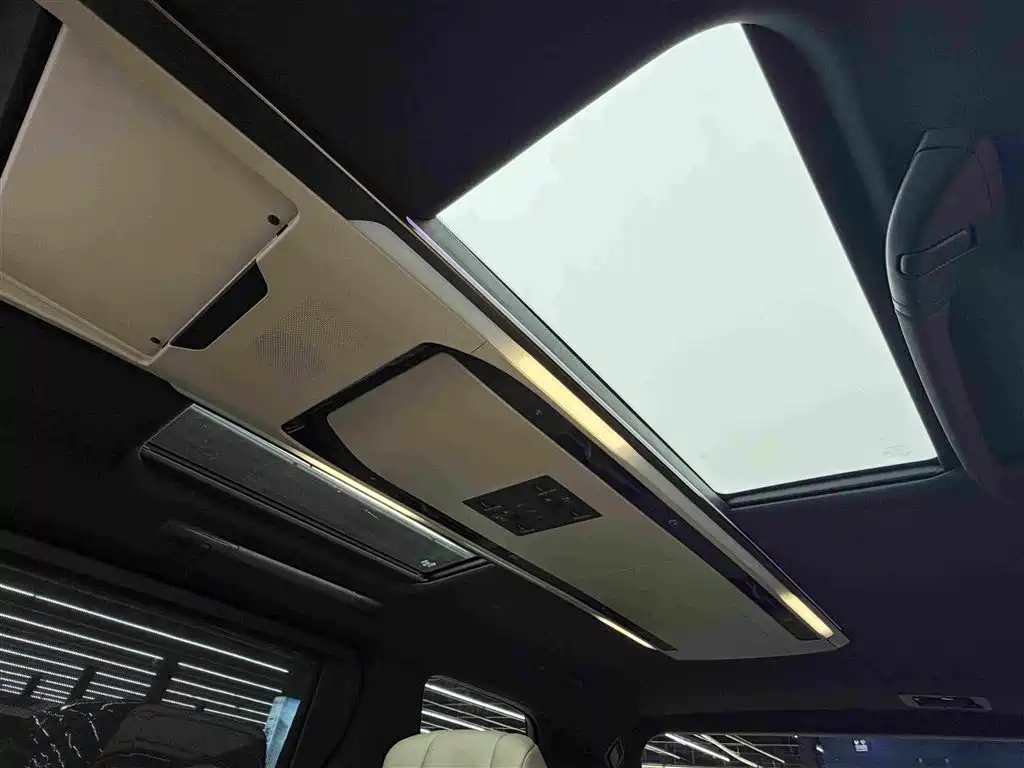 Toyota Alphard 2024 — фото 12