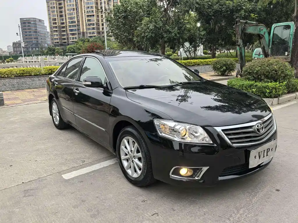 Toyota Camry 2011 — фото 9