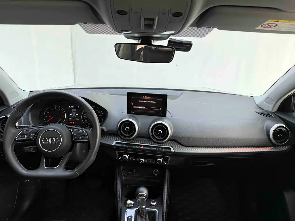Audi Q2L 2022 — фото 18