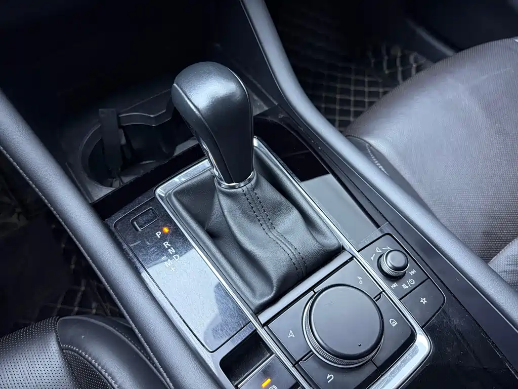 Mazda 3 Axela 2020