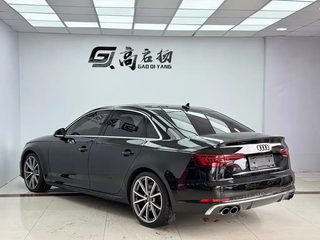 Audi S4 2019 — фото 26