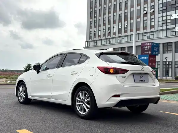 Mazda 3 Axela 2019
