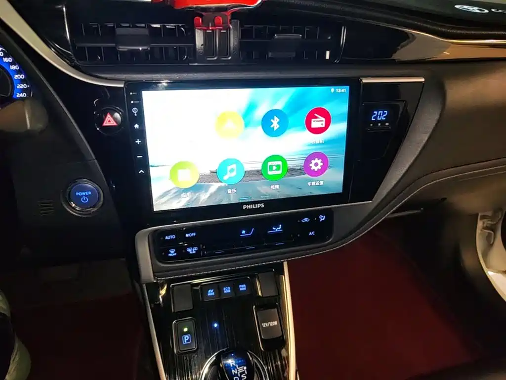 Toyota Corolla 2018 — фото 13