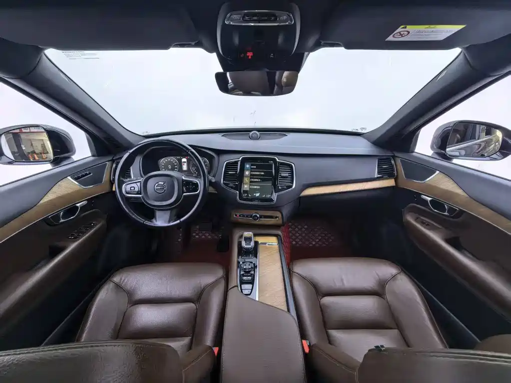 Volvo XC90 2021 — фото 11