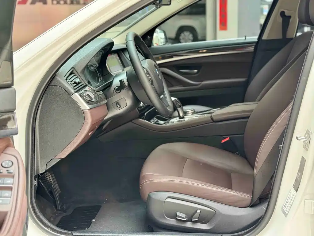 BMW 5 Series 2016
